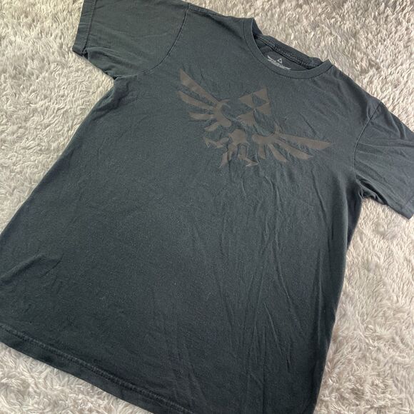 Legend of Zelda Shirt Mens Medium Black Skyward Sword Nintendo RPG 2014 Tee - Picture 1 of 7